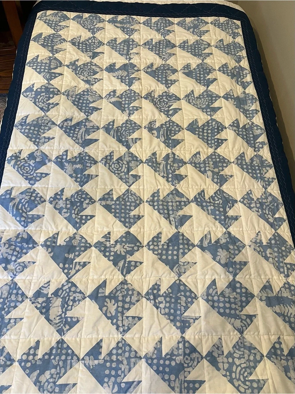 Light Blue and White Quilted Bed Throw - Classic Pattern - 50x70